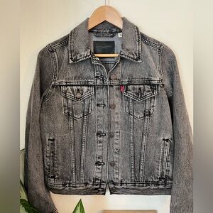 Women’s Gray/Faded Black Denim Jacket Size S